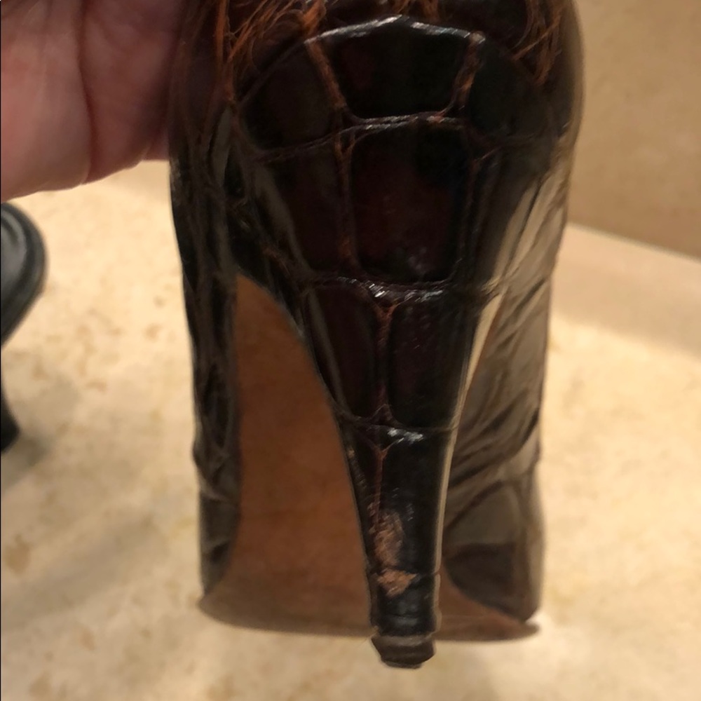 Crocodile Heals - image 5